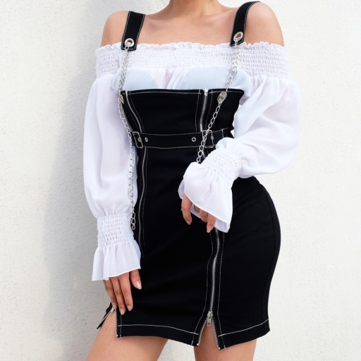 Schwarzes Minikleid mit Trägern