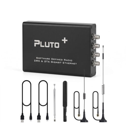 SDR transceiver 70 MHz tot 6 GHz met een set van 4 antennes voor ontvangst en verzending met 2 RX en 2 TX kanalen en gigabit Ethernet in zwarte kleur
