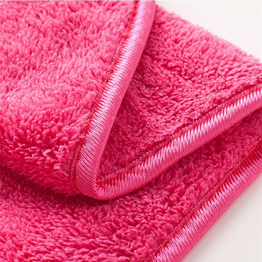 Serviette démaquillante