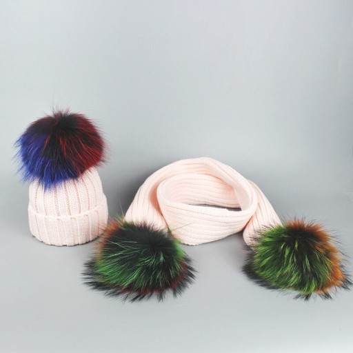 Set aus Wintermütze und Schal für Damen