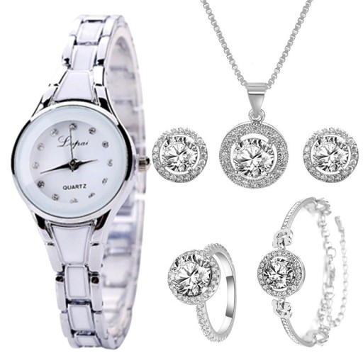 Set dameshorloges en sieraden