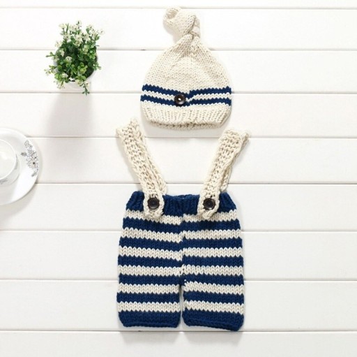 Set di maglia per bambino con berretto e pantaloni