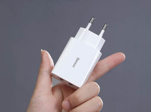 Sieťový adaptér Dual USB Quick Charge