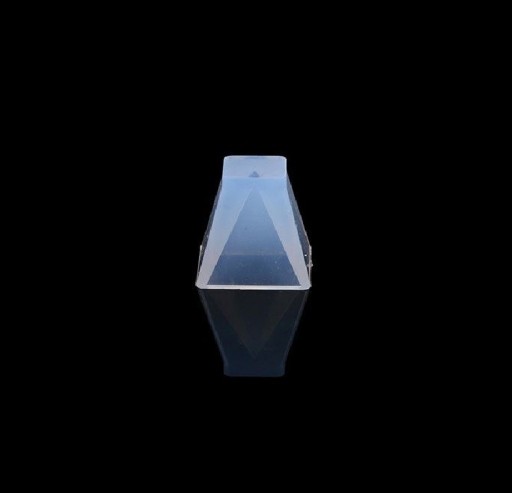 Silikonform in Form einer Pyramide