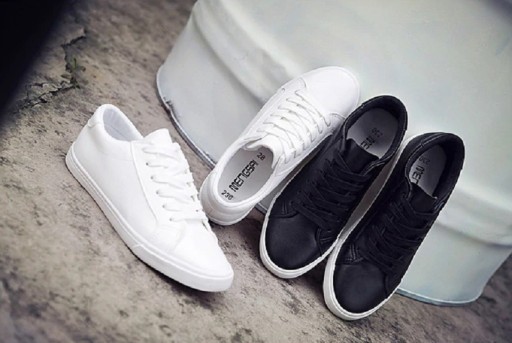 Sneakers da donna in pelle sintetica J1183