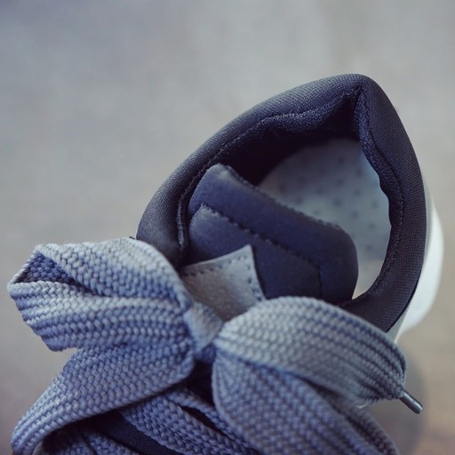 Sneakers da donna moderne con piattaforma