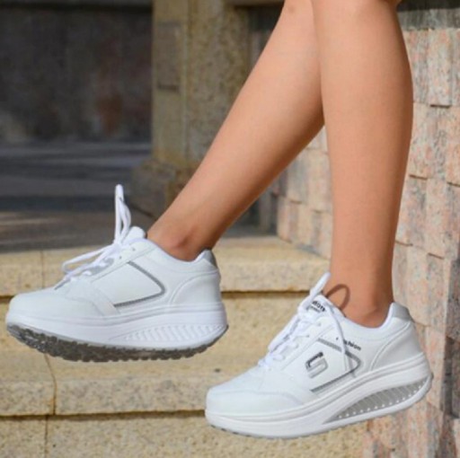 Sneakers outdoor da donna