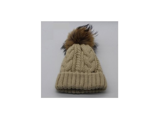 Stickad vintermössa för barn med pompom J3234