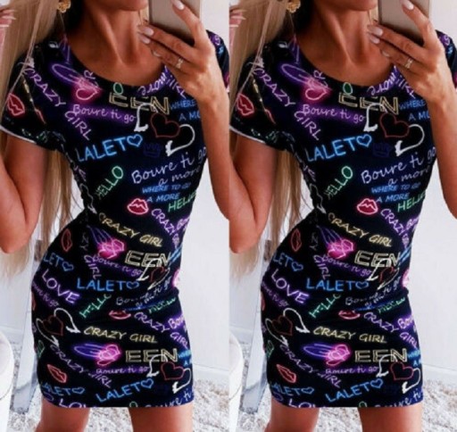 Stilfuld kjole med print
