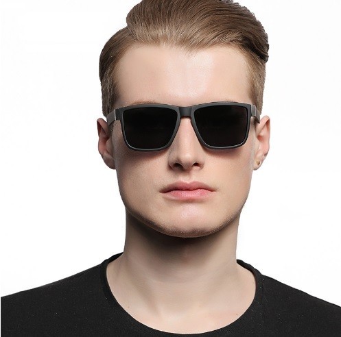 Stílusos férfi polarizált napszemüveg J3365