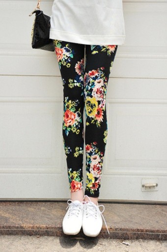 Stilvolle Damenleggings mit Blumen J2415