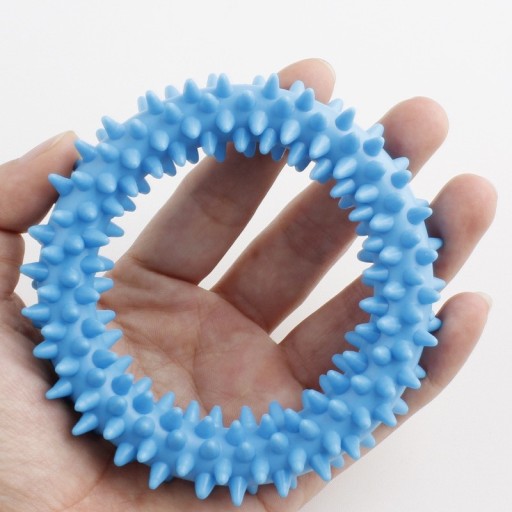 Stress Relief Squeeze Ring with Spikes Set of 2 To relieve tension and keep your hands occupied Flexible TPR Material Diameter 10 cm Random Colour