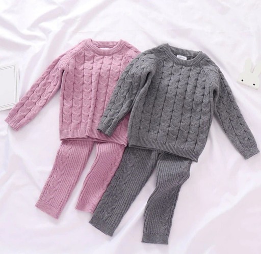 Strikket sweater og leggings til piger L1232