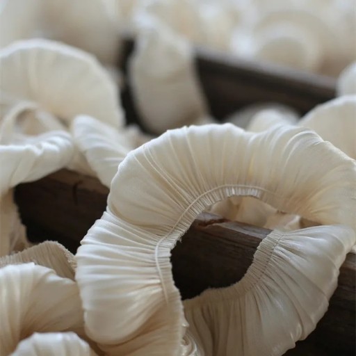 Stuha z dvouvrstvého skládaného volánku 5 cm délka 91 cm Viskóza nylon dekorativní volánková páska Ozdobný lem na šití a tvoření