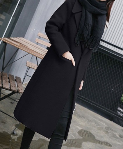 Stylowy damski wełniany płaszcz J2748