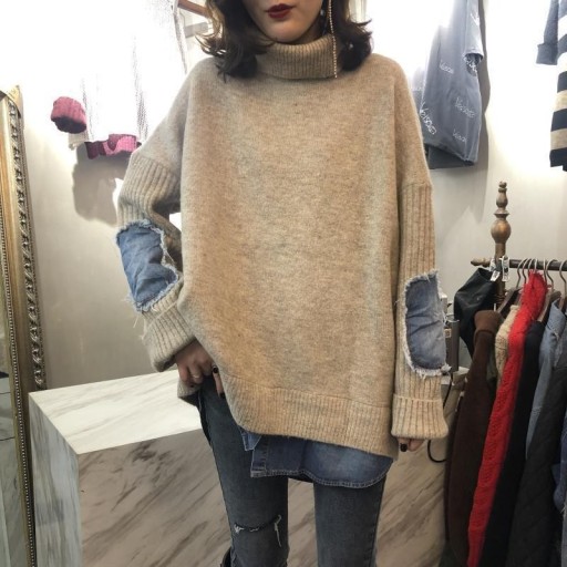 Suéter de mujer con inserción de mezclilla