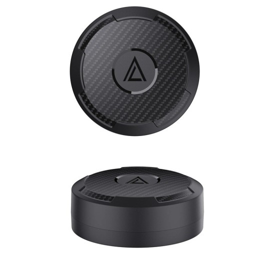 Suport magnetic cu husă impermeabilă pentru protecția AirTag-ului în utilizarea în mașină, pe bicicletă sau motocicletă, permițând o amplasare sigură și ascunsă.