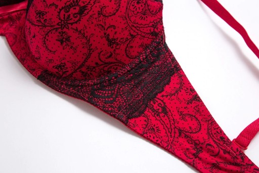 Sutiã rendado em tamanhos grandes J2909