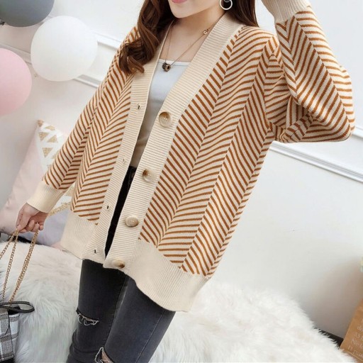 Sweater feminino com botões G311