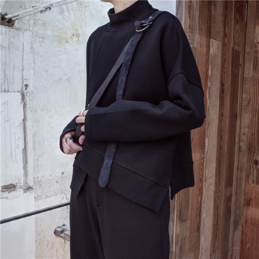 Sweatshirt assimétrica feminina com gola alta