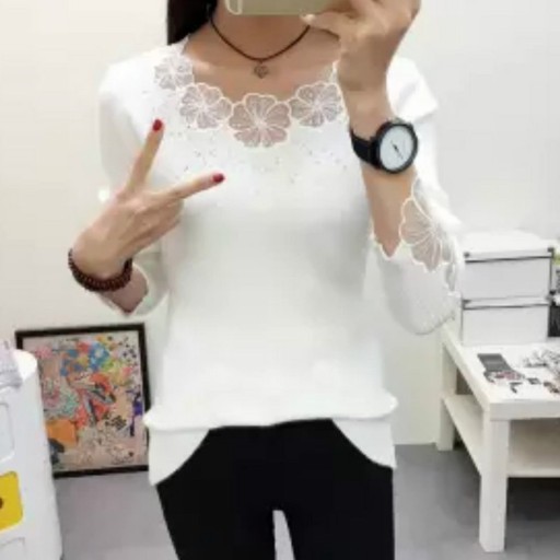 Sweter damski w kwiaty A2980