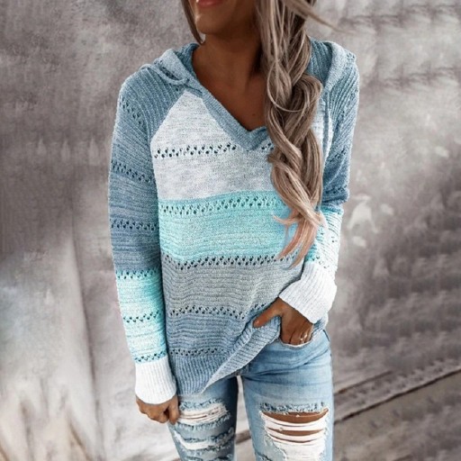 Sweter damski z dzianiny z kapturem G396
