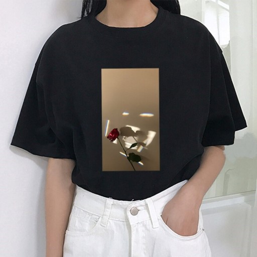 T-shirt dam med rostryck B402