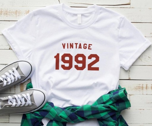 T-shirt dam med tryck B104