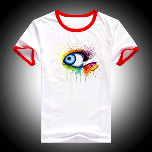 T-shirt feminina com estampado colorido B391