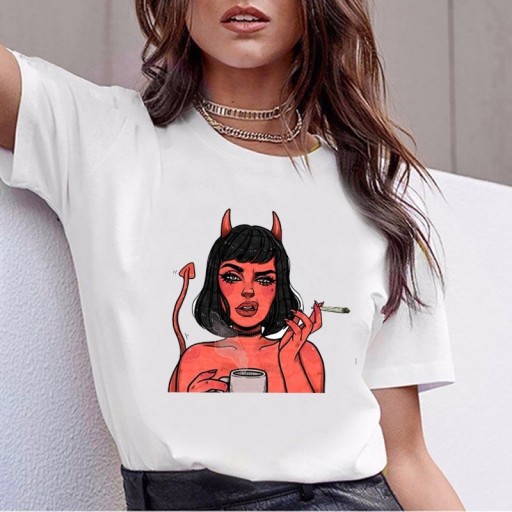 T-shirt feminina com estampado de diabo B353