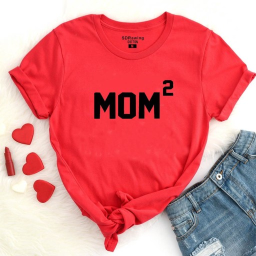 T-shirt feminina com estampado Mom