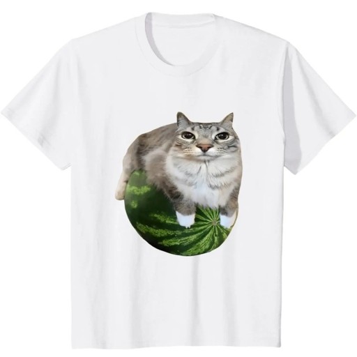 T-shirt met print van een kat die op een watermeloen ligt. Grappig dierenmotief. 3D realistisch ontwerp. Casual stijl. Origineel cadeau voor kattenliefhebbers.