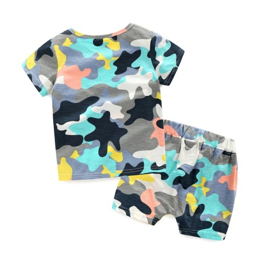 T-Shirt und Shorts für Jungen L1342