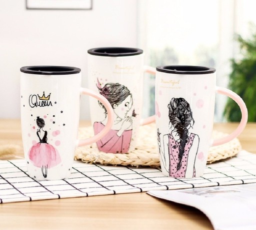 Tazza in ceramica con coperchio