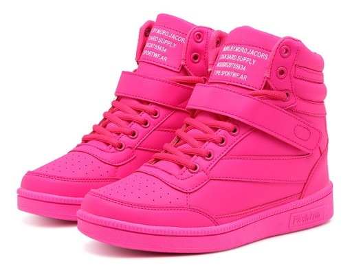 Ténis de inverno femininos Hoops com pelo J2437