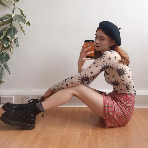 Top transparente de mujer con estrellas