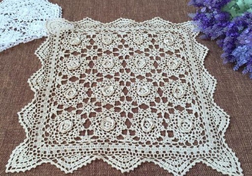 Tovaglietta in pizzo C240