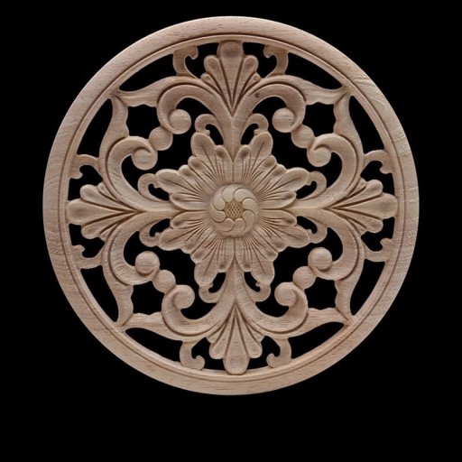 Træudskåret ornament