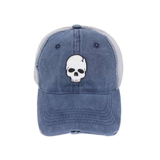 Trucker-lippis pääkallolla