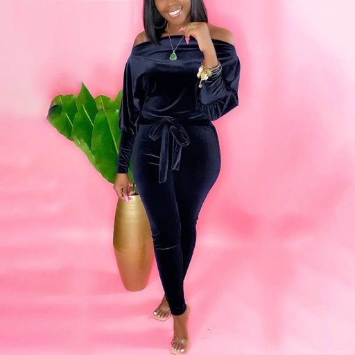 Tuta in velluto per donna con spalle scoperte