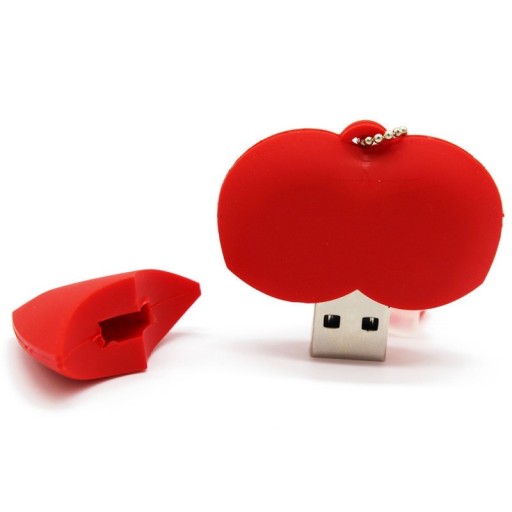 USB flash disk ve tvaru srdce