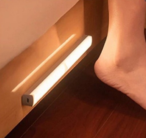 Valaiseva LED-nauha liiketunnistimella 11 cm