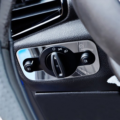 Valokatkaisijan tarra Ford Fiestalle