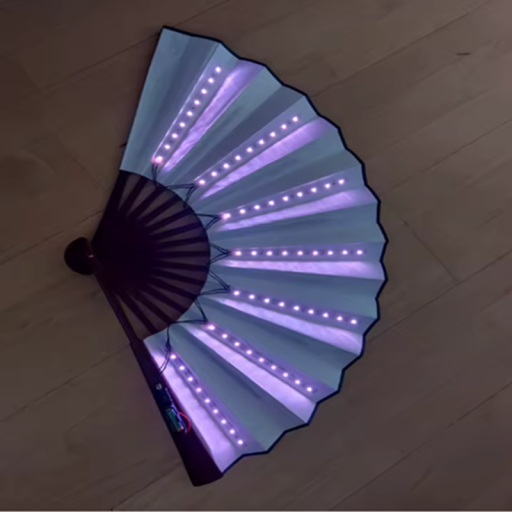 Verlicht Vouwventilator Wit met LED-lampen Compact en Vouwbaar Voeding op Batterijen 12 V 23A Zonder Batterij Voor Feesten Festivals en Optredens