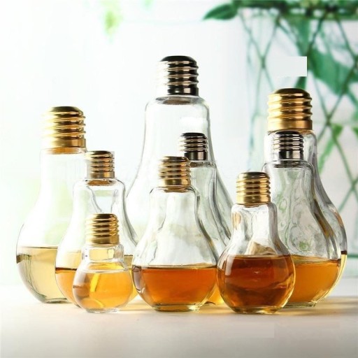 Verre ampoule avec paille