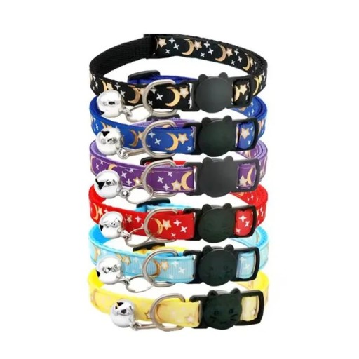 Verstelbare kattenhalsband met sterren en manen 23 cm Veiligheidsgesp Belhangertje Comfortabel dun ontwerp