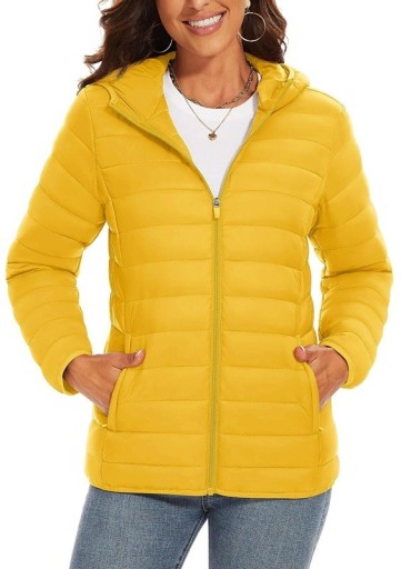 Veste d'hiver pour femmes avec capuche Manteau matelassé à fermeture éclair Veste chaude avec poches Veste légère isolée pour la ville Coupe stylée pour temps froid