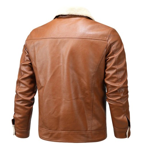 Veste en cuir pour homme isolée