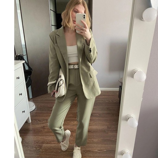 Veste et pantalon pour femmes