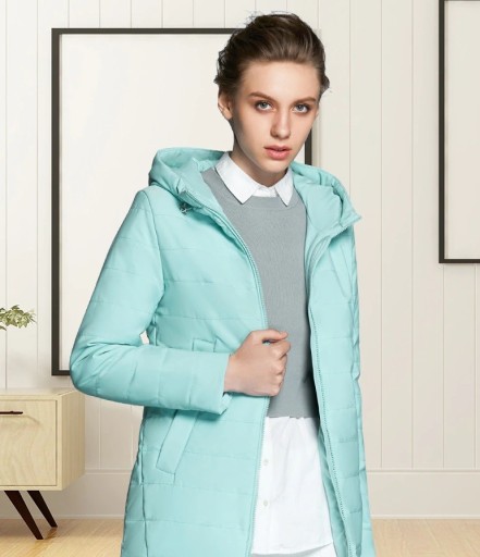 Veste pour femmes avec capuche J2317